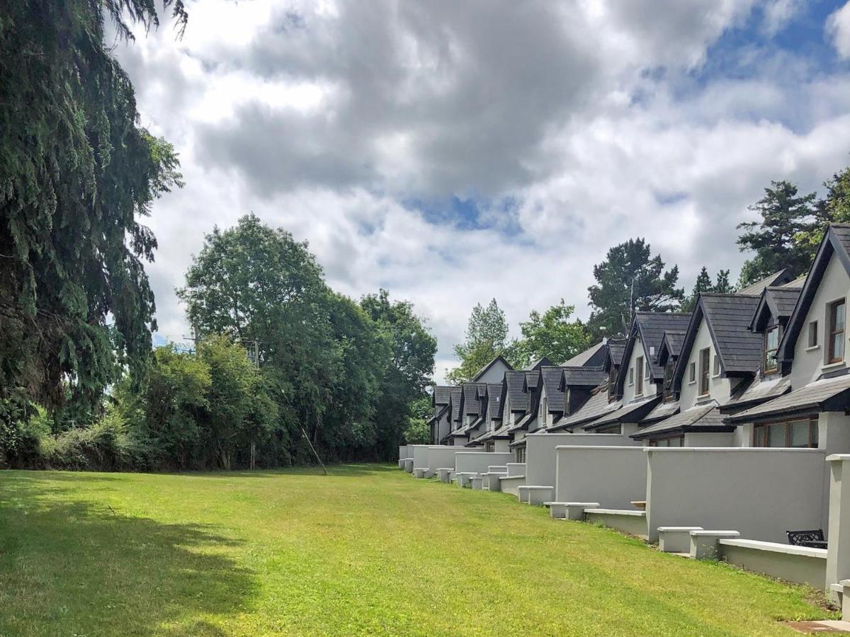 Old Court Holiday Homes Terryglass - Sleeps 6 By Trident Holiday Homes Экстерьер фото