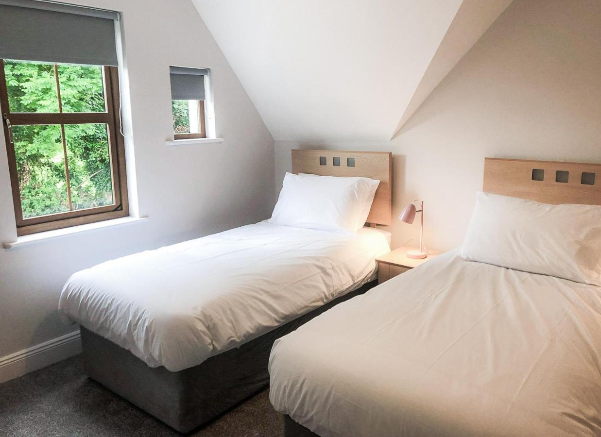 Old Court Holiday Homes Terryglass - Sleeps 6 By Trident Holiday Homes Экстерьер фото